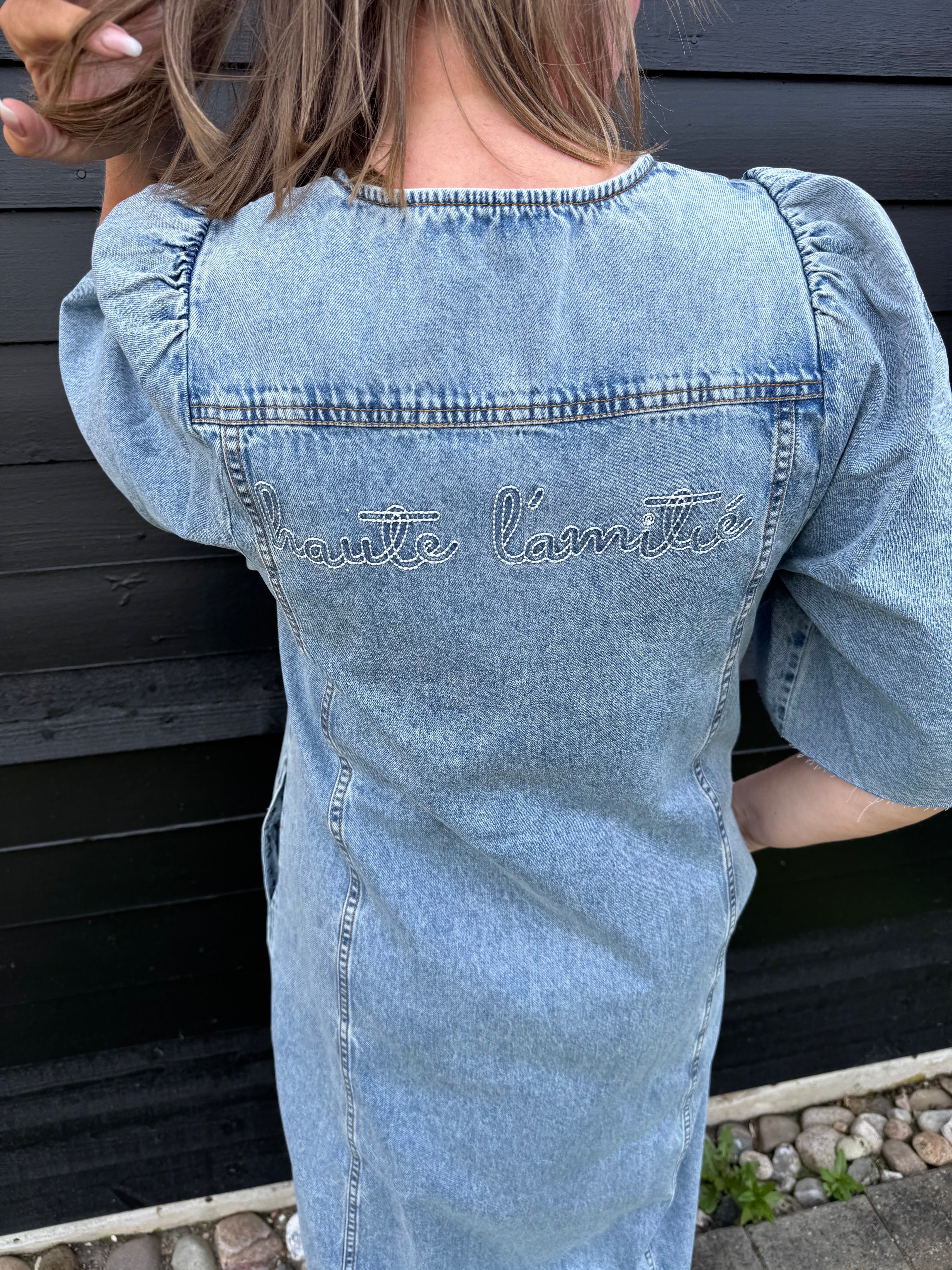 Haute L´amitié Kjole - Denim Raw Hem Kjole i Denim Blue