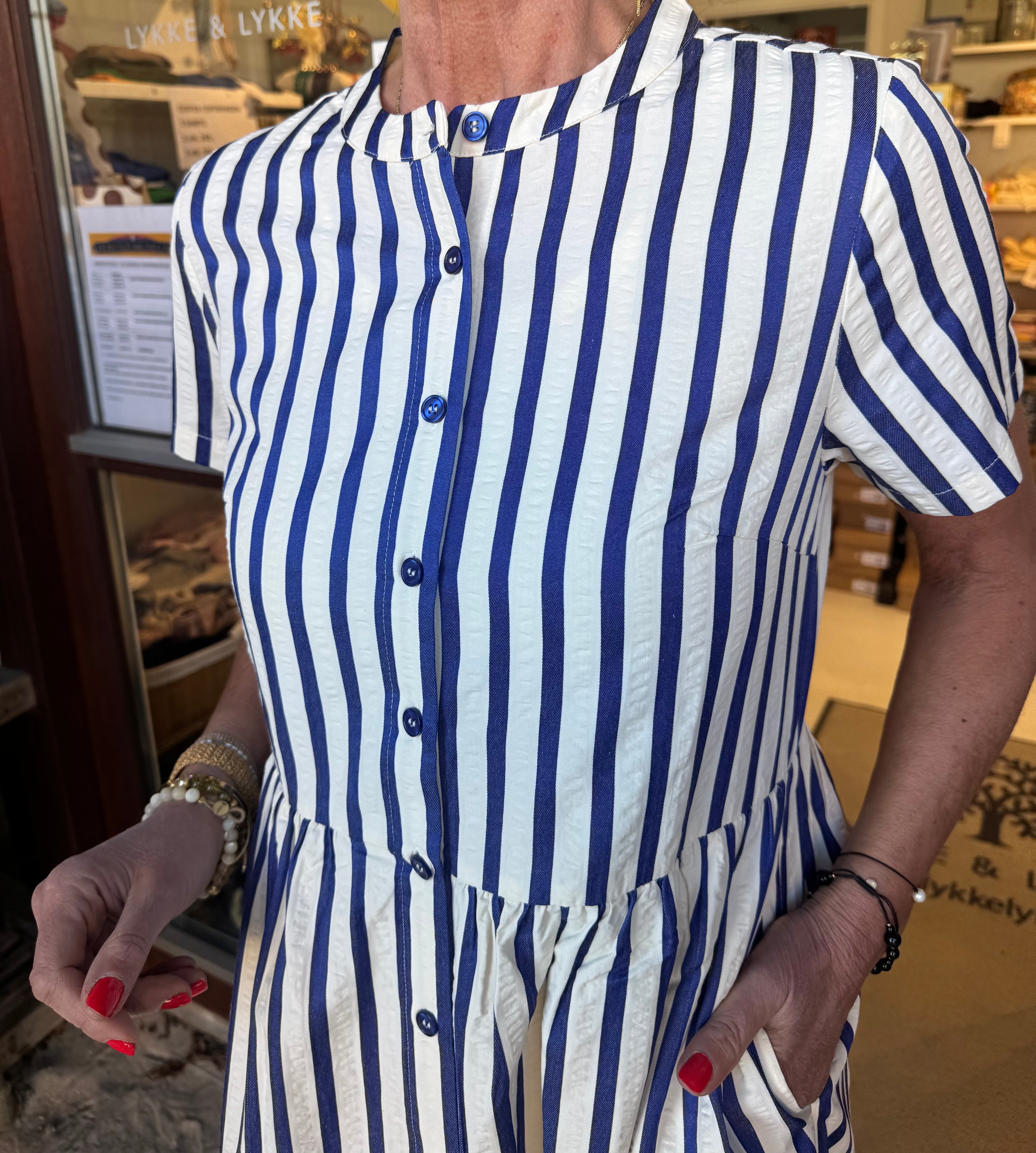 Lollys Laundry Kjole - AlayaLL Maxi Kjole SS i Blue Stripe