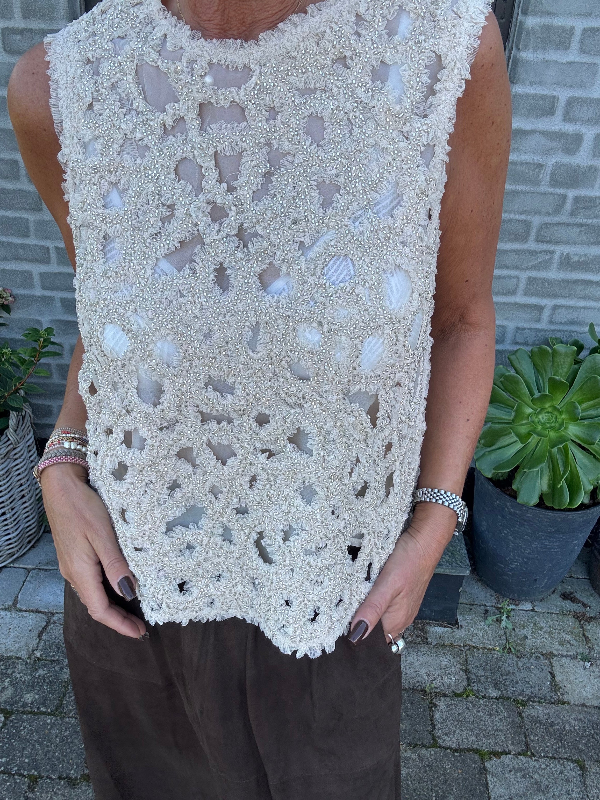 Second Female Top - Gleam Top i Summer Sand