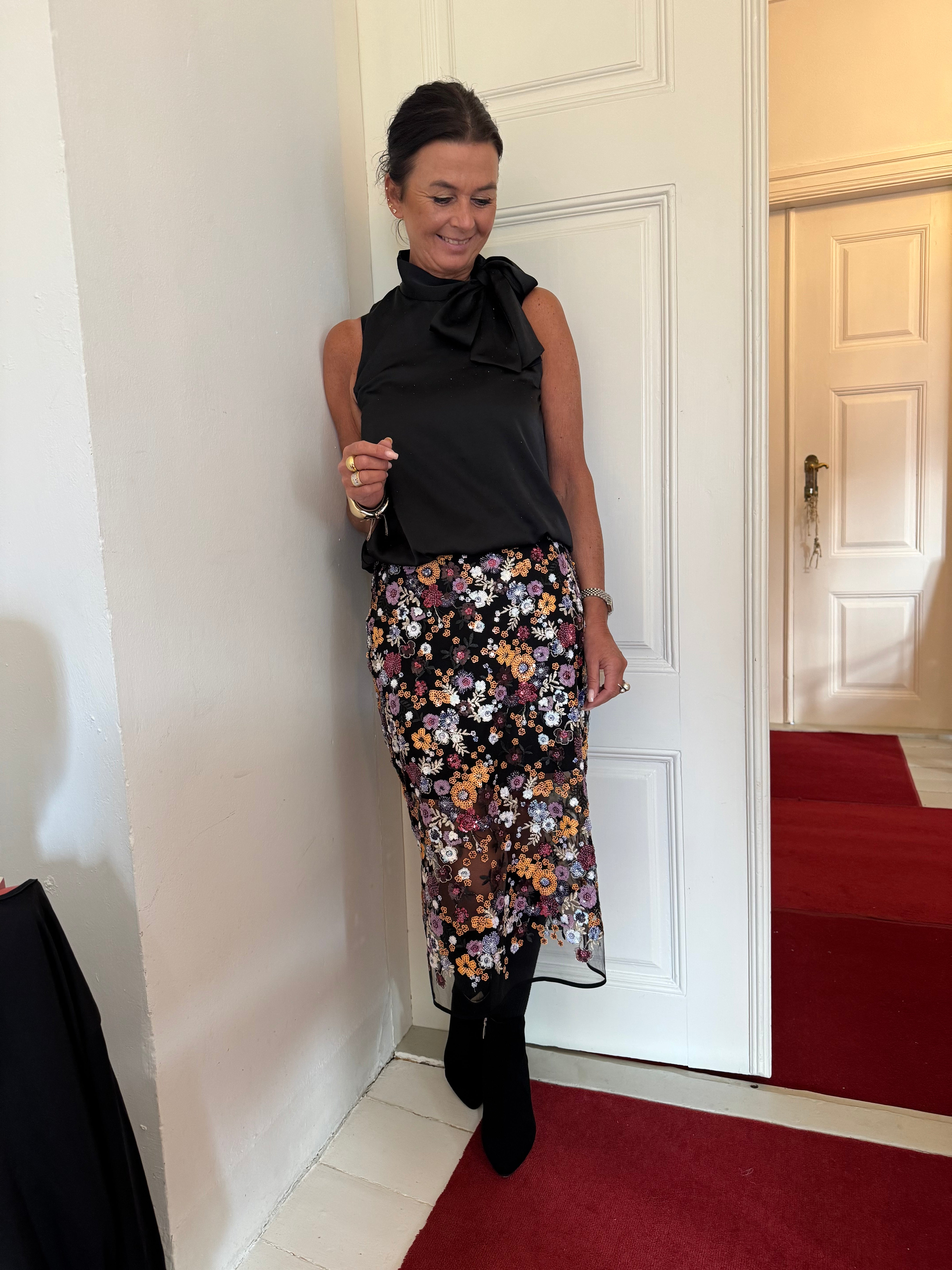 Neo Noir Top - Veda Heavy Satin Bedaz Top i Sort