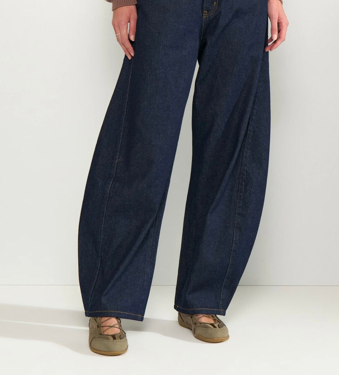 Nümph Jeans - NuAmsterdam HR Barrel Jeans i Dark BLue Denim