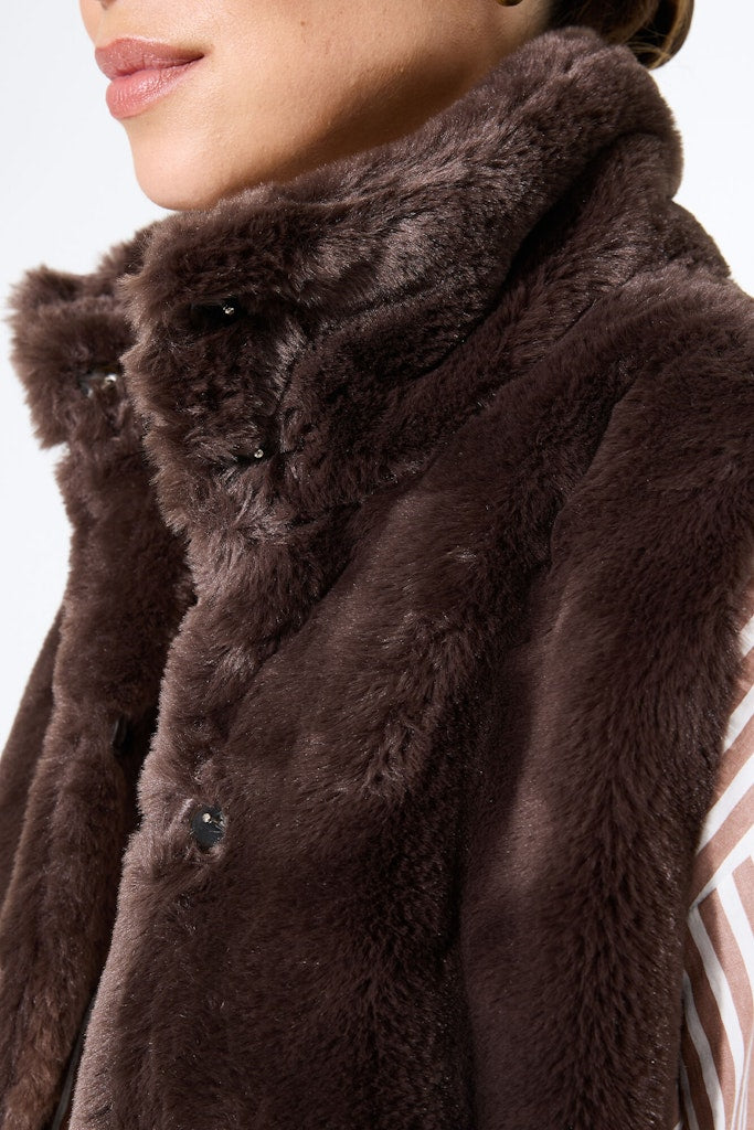 Garcia Vest - 50093 Pels Vest i Night Bronw