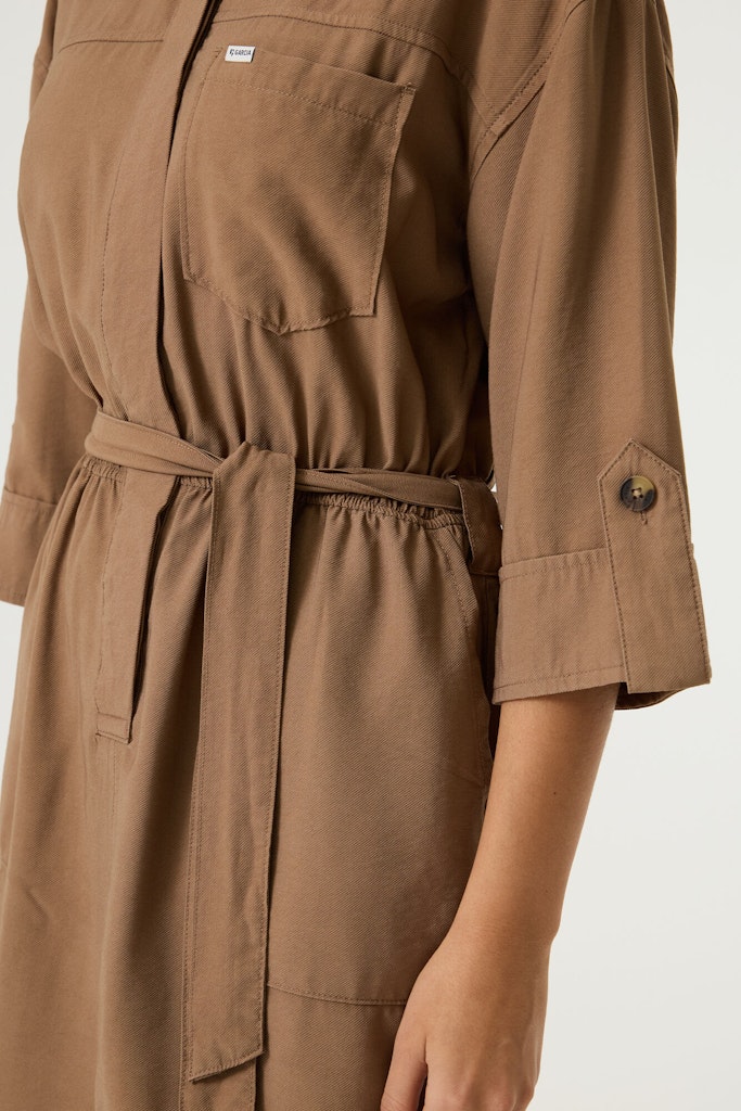 Garcia Kjole - 260083 Kort Kjole i Soft Taupe