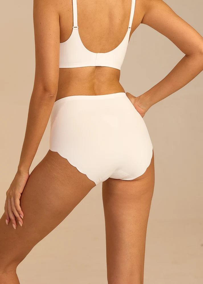 FemiFemme Undertøj - Invisible Highwaist Maxi Trusser i Hvid