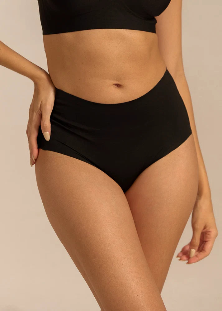 FemiFemme Undertøj - Invisible Highwaist Maxi Trusser i Sort