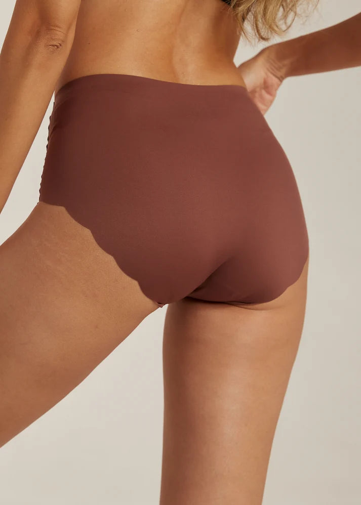 FemiFemme Undertøj - Invisible Highwaist Maxi Trusser i Velvel Chocolate