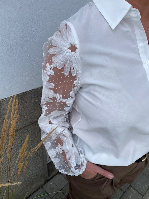 CostaMani - Paris Lace Skjorte i Off White