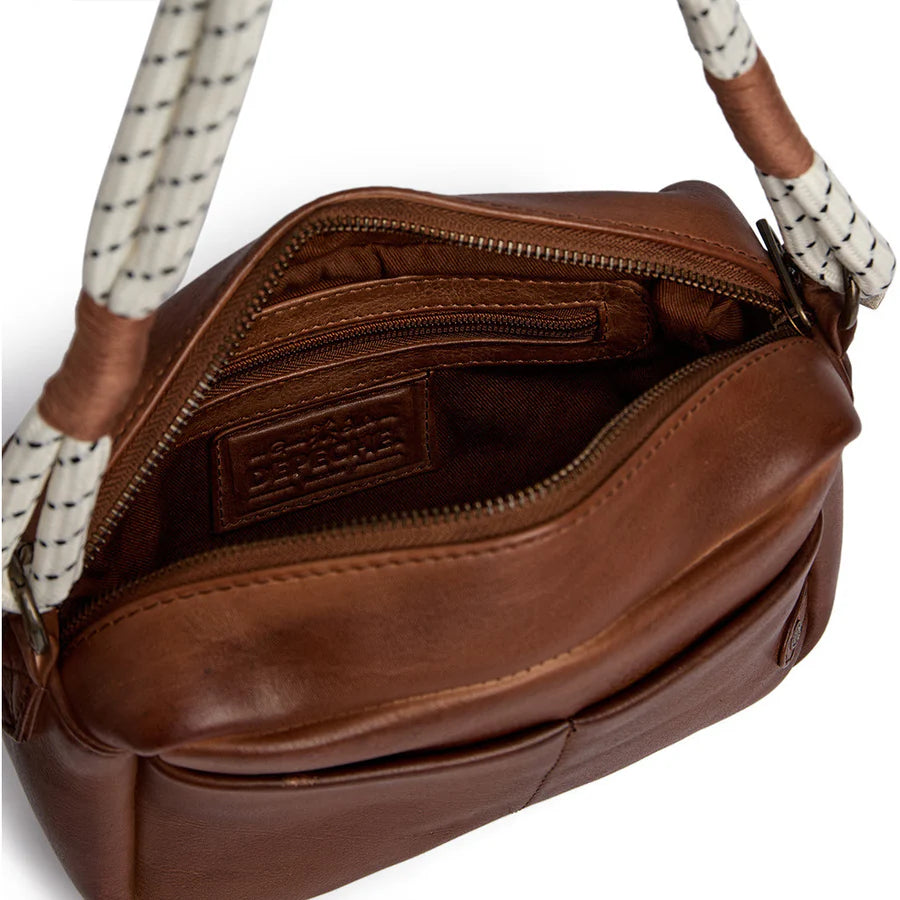 Depeche Taske - 16910 Oslo Crossover Taske i Dark Cognac