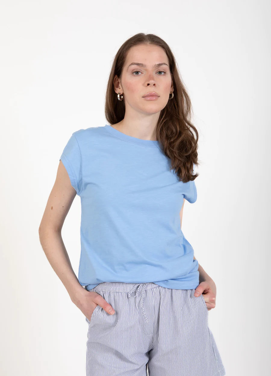Coster Copenhagen T-shirt - CC Heart Basic T-shirt Rund Hals i Powder Blue