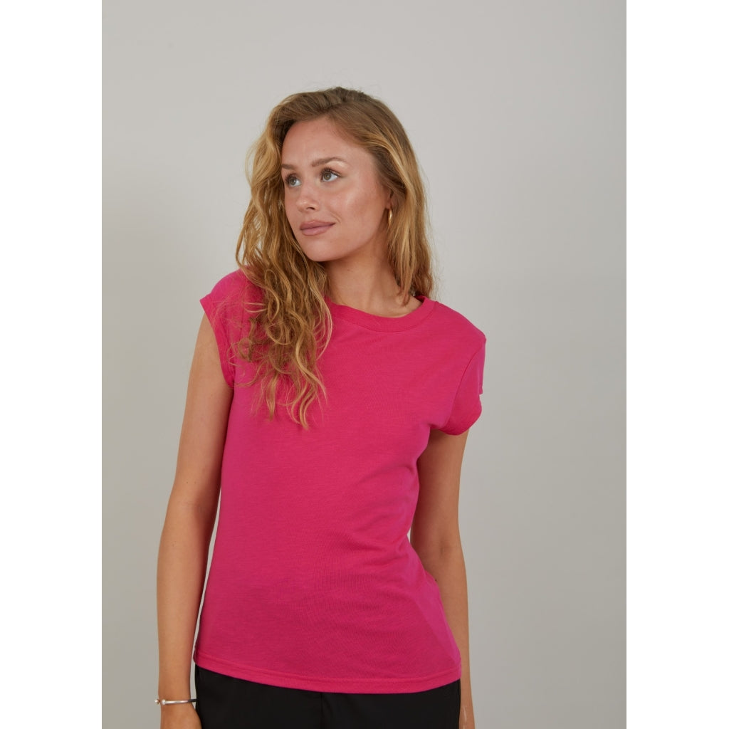 Coster Copenhagen - CC Heart Basic T-shirt Rund Hals i Bright Sunrise