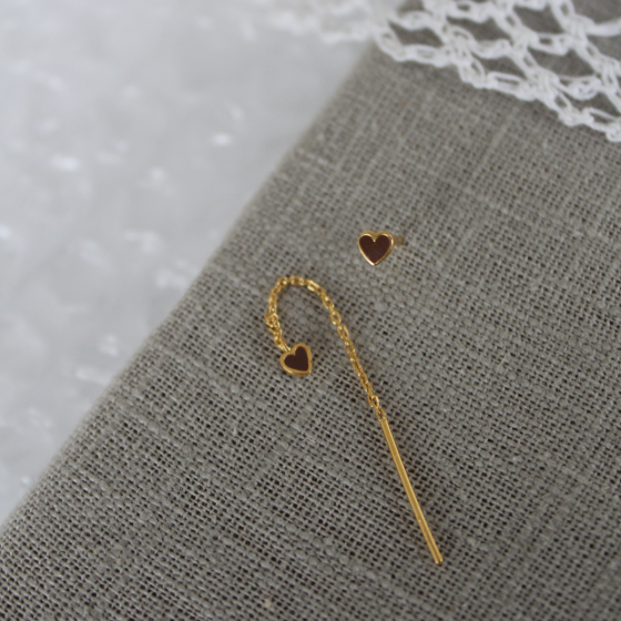 Stine A Ørering - 1364 Dangling Love Heart i Mocha