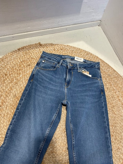 Garcia Jeans - Celia Straight Fit Jeans i Medium Used