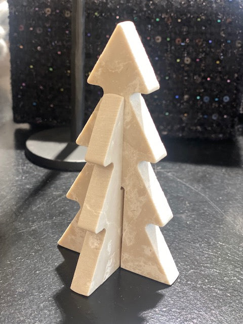 Mangus - Marmor Juletræ i Creme 12cm