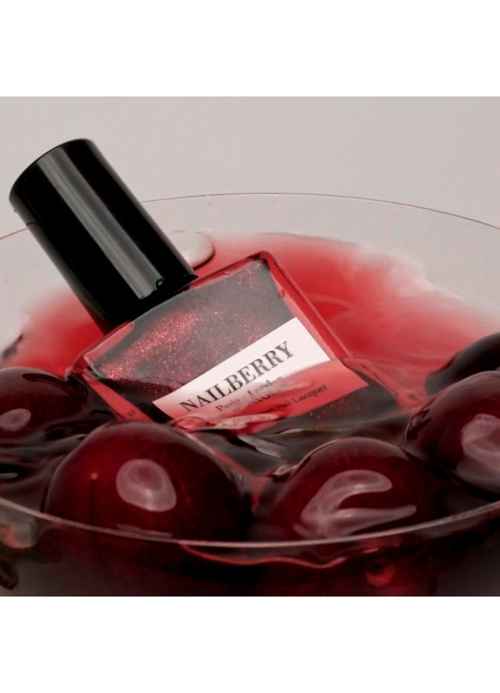 NAILBERRY Neglelak - Neglelak Very Merry Merlot, Pearlised Burgundy Noir