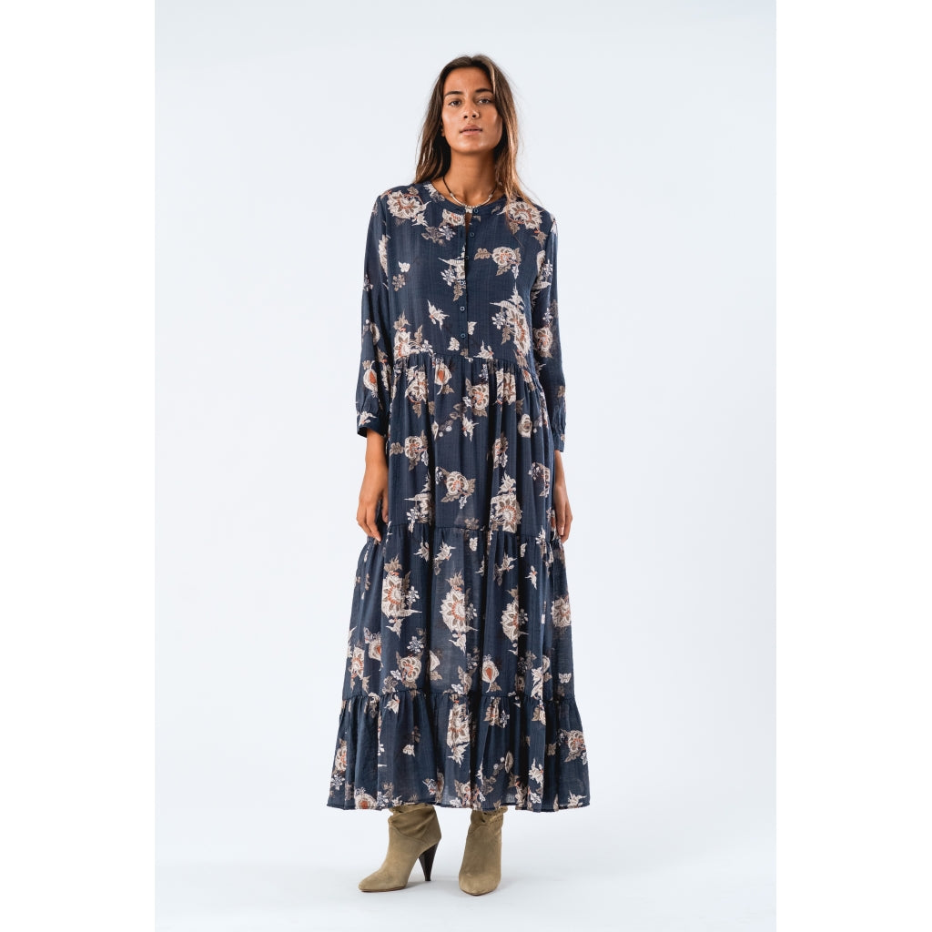 Lollys Laundry Kjole - NeeLL Maxi LS Kjole i Dark Blue