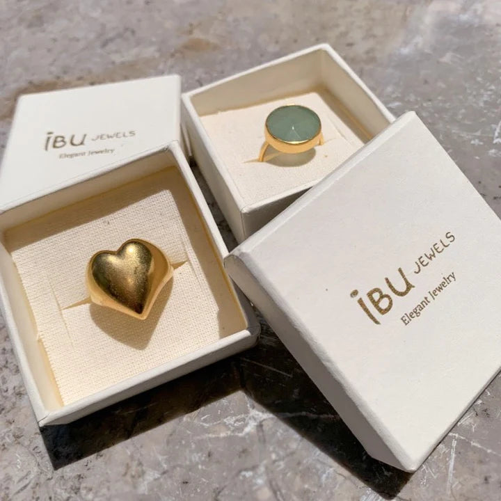 IBU Jewels - Big Love Ring i Guld
